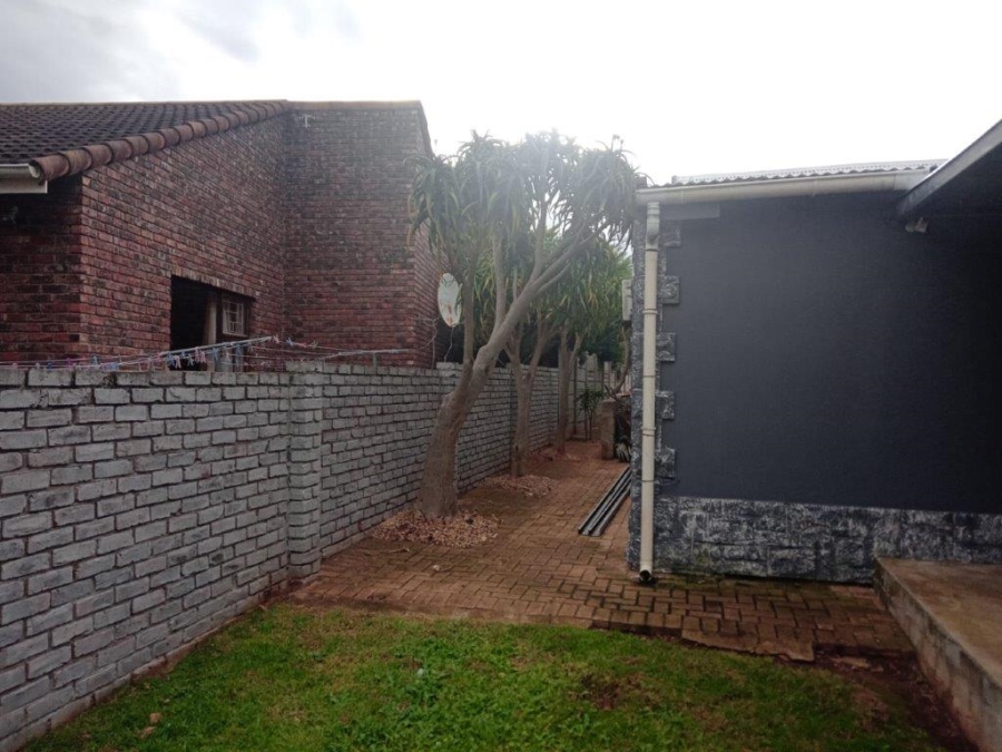 3 Bedroom Property for Sale in Wavecrest Eastern Cape